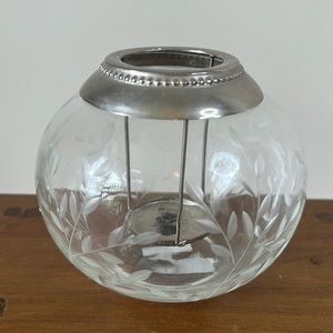 Votive tea light candle holder